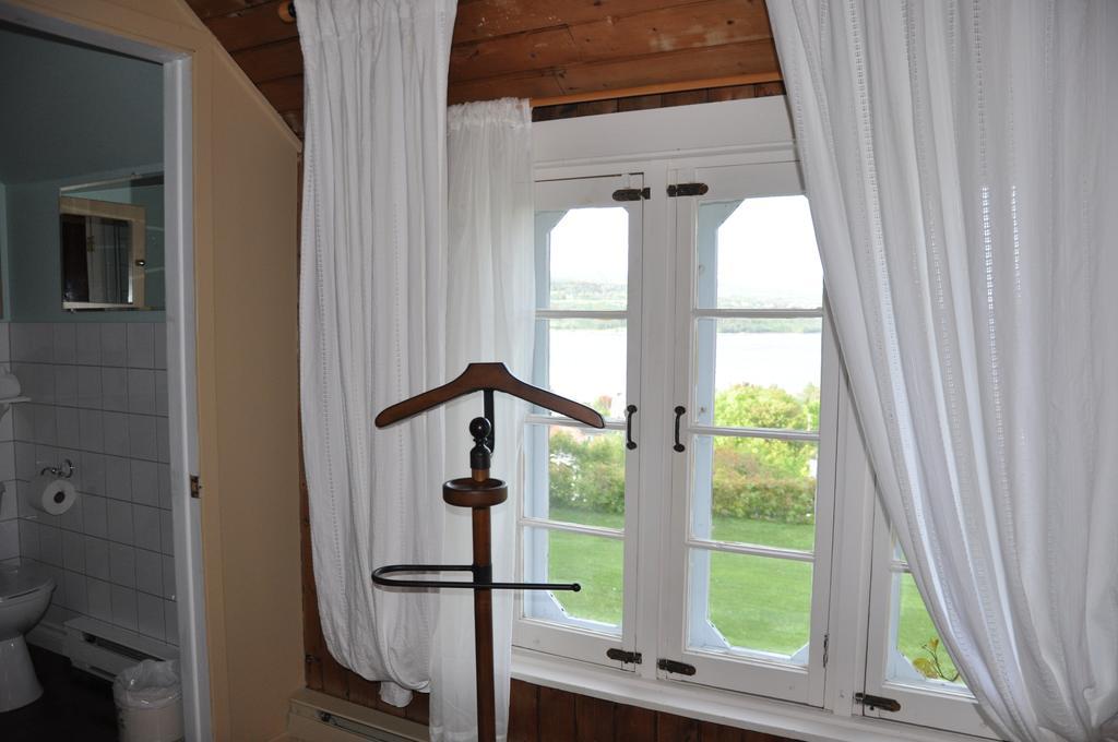 Auberge Sur La Cote Ла Мале Стая снимка