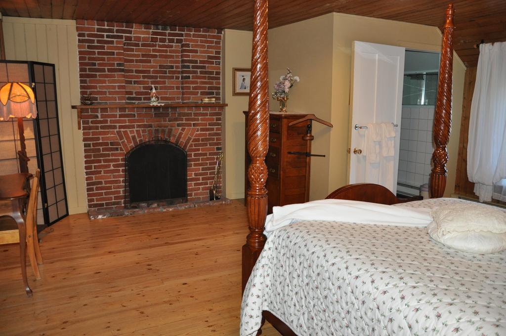 Auberge Sur La Cote Ла Мале Екстериор снимка