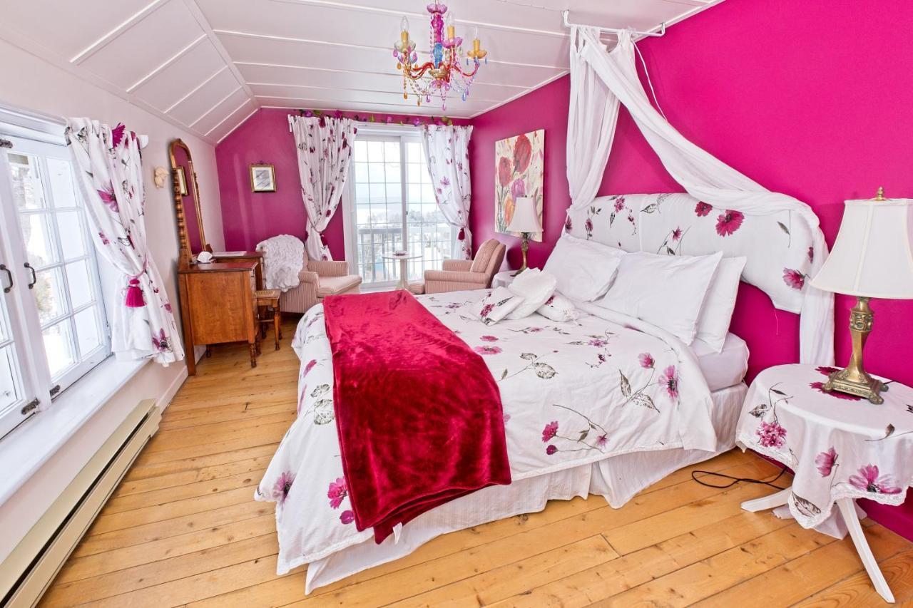 Auberge Sur La Cote Ла Мале Екстериор снимка